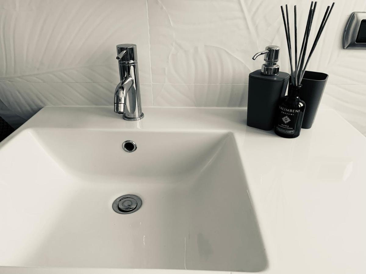 Hotel Stanza Claudina Rzym Zewnętrze zdjęcie